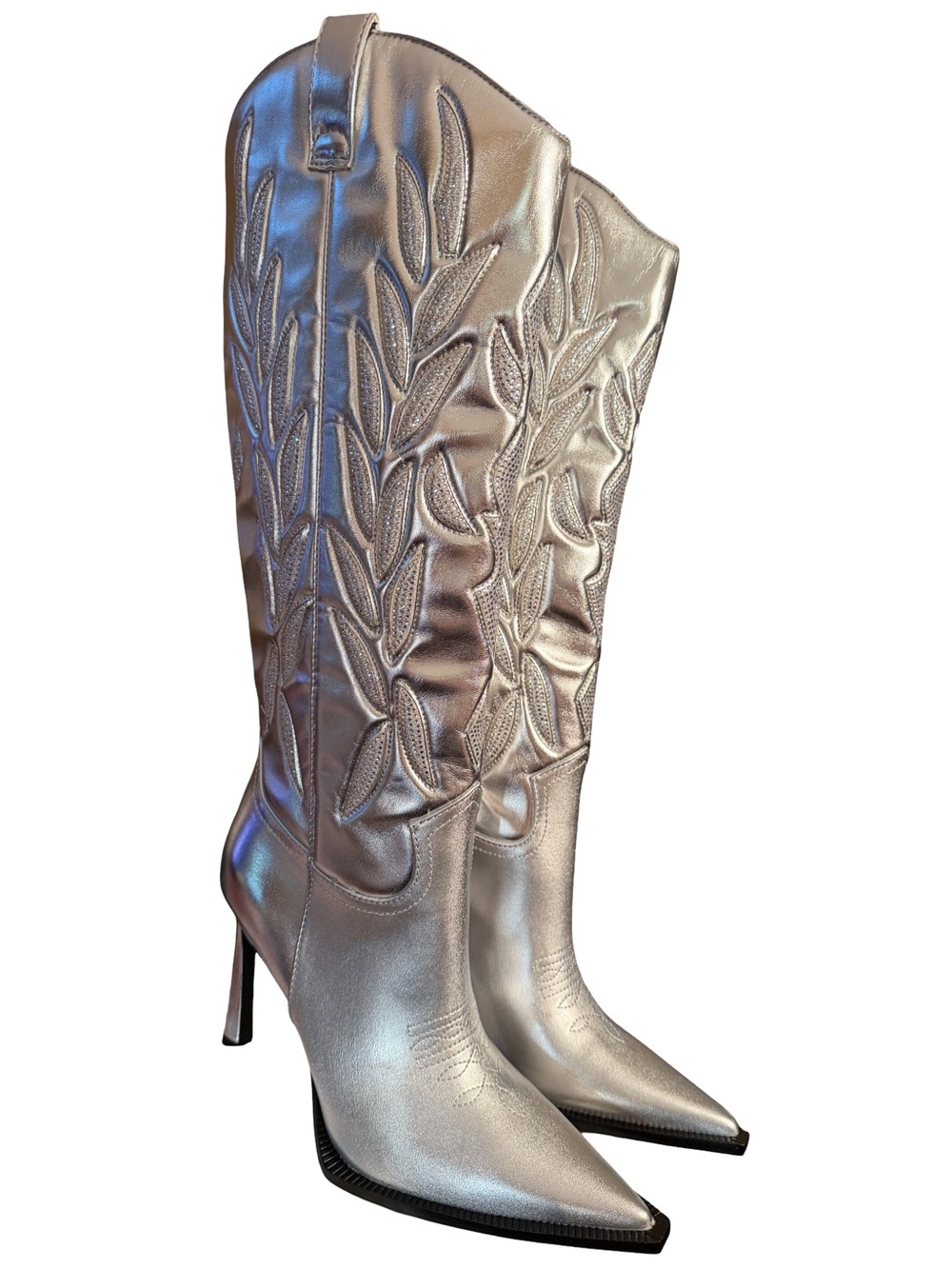 Steve Madden NWT Kinzee Quilted Metallic
Silver Heeled Cowboy Boots (SH458) - Picture 2 of 12